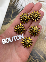 Пуговицы бронзовые в форме солнца с лицом