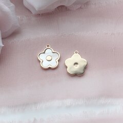 УЦЕНКА!!!Подвеска Цветок с перламутром 13*12 мм, позолота, У067