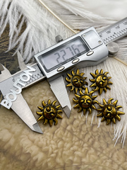 Пуговицы бронзовые в форме солнца с лицом