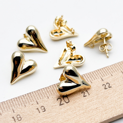 Ювелирные швензы-гвоздики Сердце, позолота, размер 14*13 мм, цена за пару