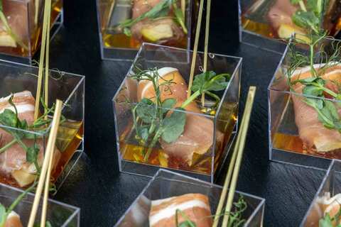 Веррин с пармской ветчиной и грушей, 12 шт.