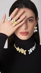 496034 - Колье Giardini лепестки цветов из трехцветного серебра 925 пробы с микроцирконами
