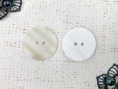 Пуговицы, d 2,8 см, бежево-белый