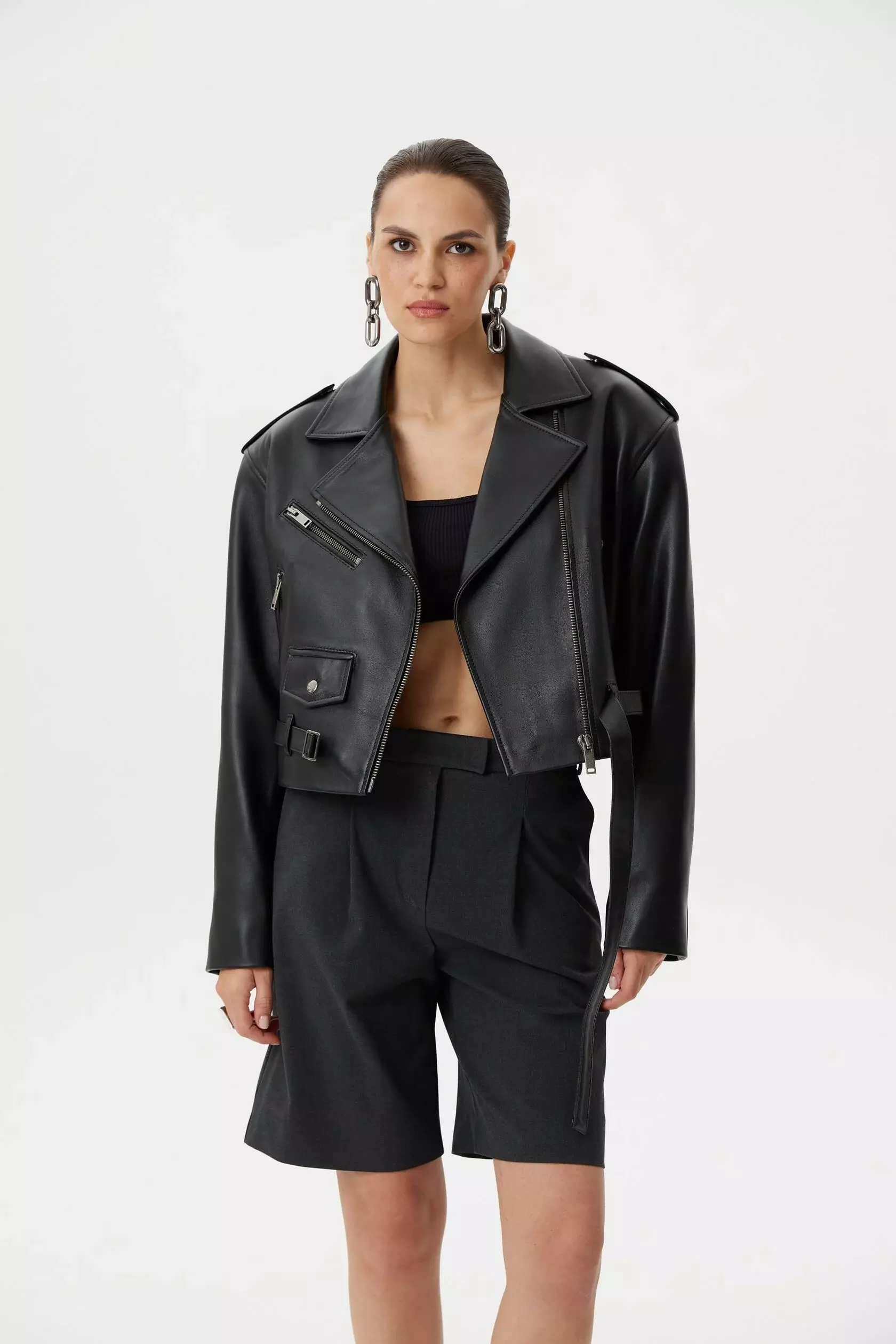 Бермуды Square, Серый