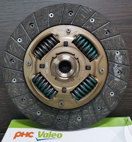 ДИСК СЦЕПЛЕНИЯ MATRIX 1,8 PHC VALEO 215мм 4110028510/HD-88/30922