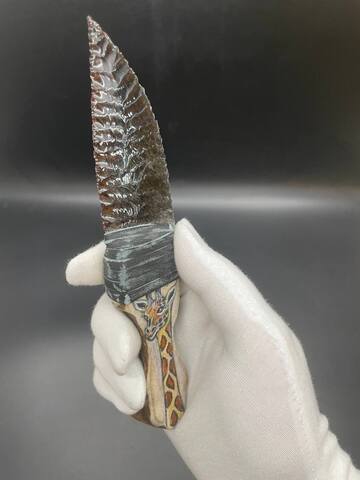 Обсидиановый нож с рукояткой из рога оленя с рисунком жирафа 17 см