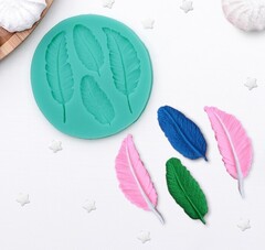 Молд силиконовый 9х8,6х0,8 см "Перышко"