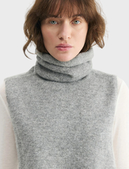 Манишка DAISYKNIT