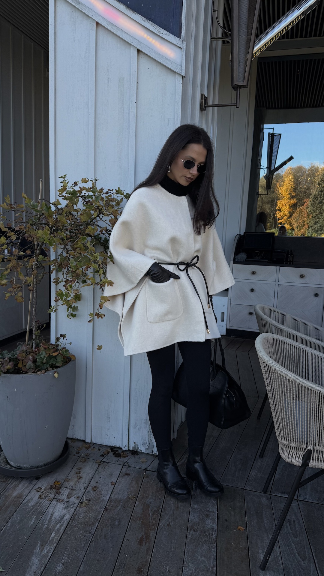 Пальто в стиле кейп