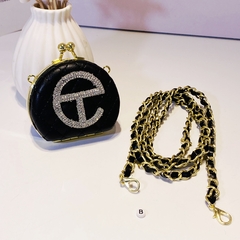 Тренд сезона минисумочка обвес (бодичейн)