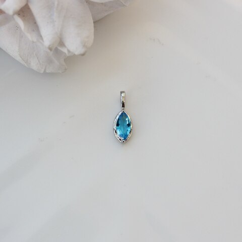 Подвеска Маркиз с ярко-голубым фианитом, 14*5 мм, родий, П392