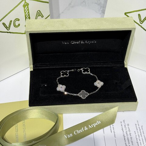 Винтажный браслет Van Cleef & Arpels Alhambra, 5 мотивов