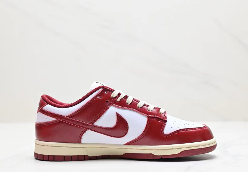 Nike dunk low red 2025
