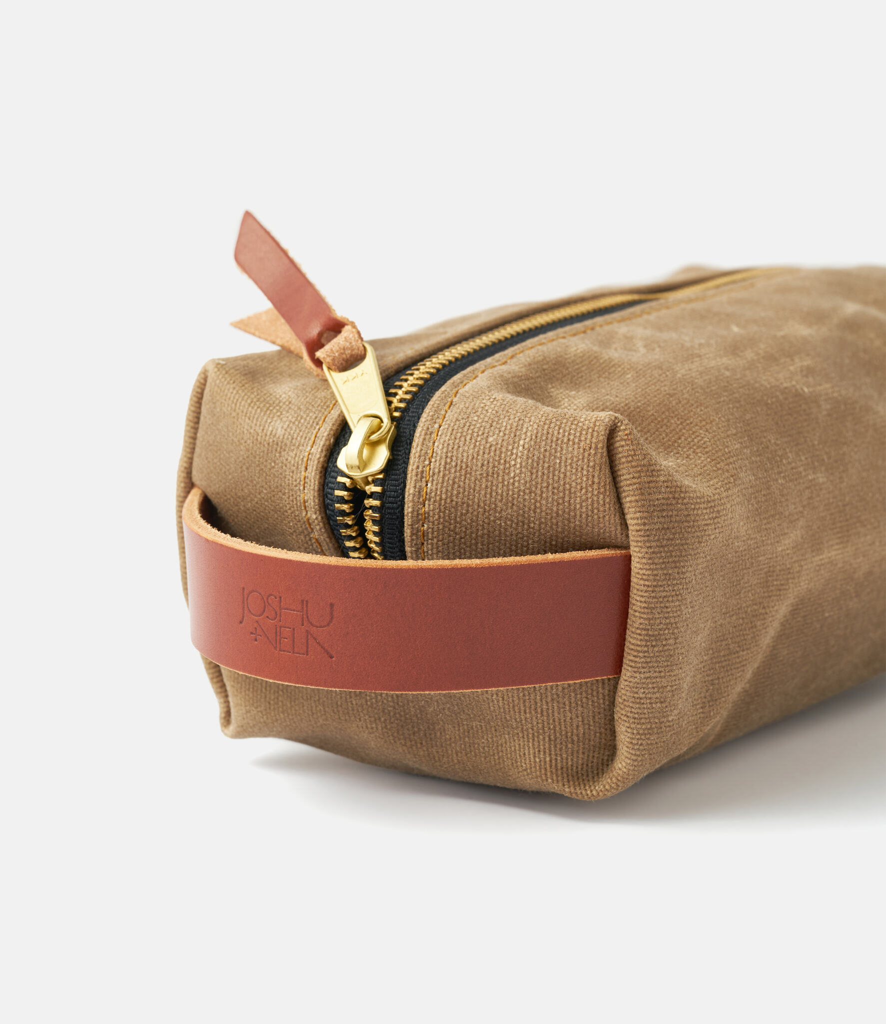 Joshu+Vela Dopp Kit in Canvas Tan Wax — несессер из хлопка