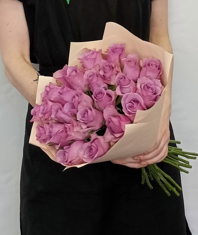 Букет сиреневых роз