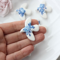 Подвеска фарфоровая Птичка (белый с синим) 34*42 мм S046