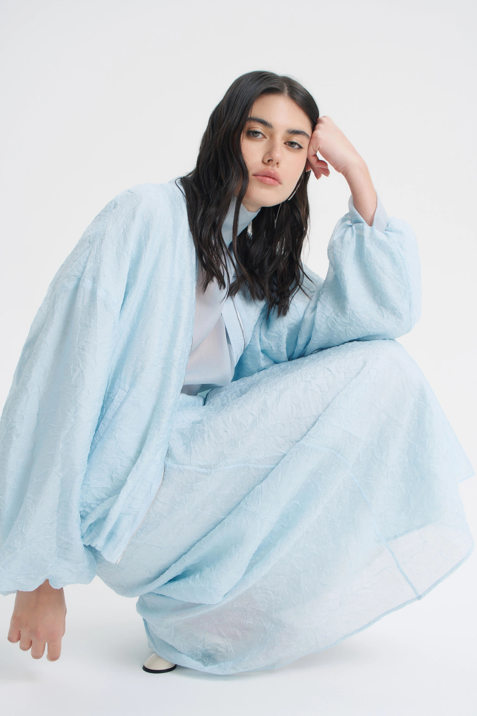 Бомбер из жатой вискозы