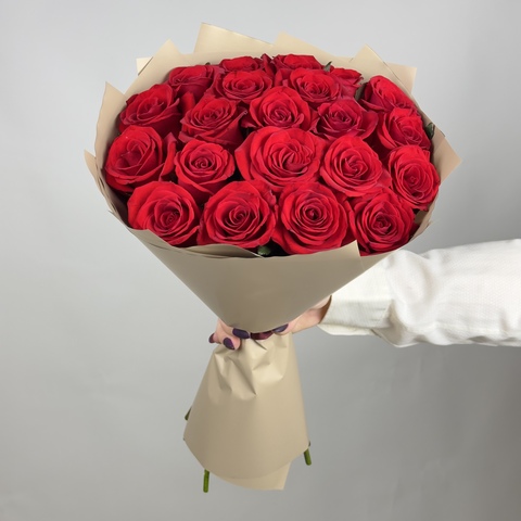 Букет 21 красных роз Россия 40 см