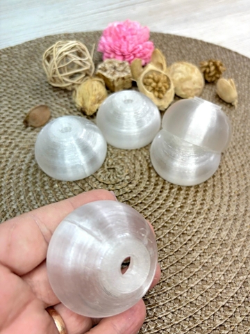 Плафон на резьбе полусфера 