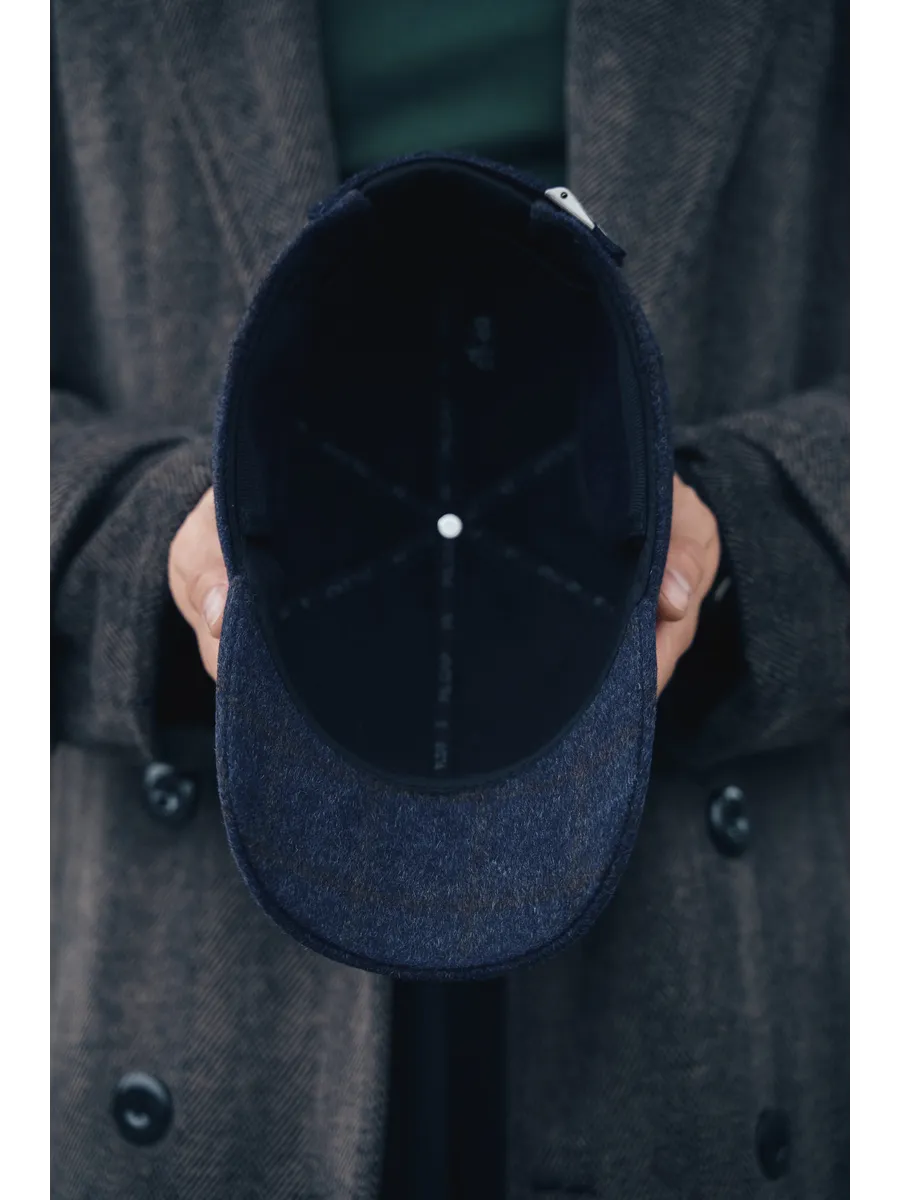 Кепка утепленная с ушками драповая