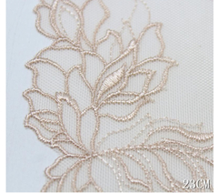 Вышивка на сетке серебристый пион 23 см