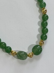 Авантюрин (бусы из натуральных камней)