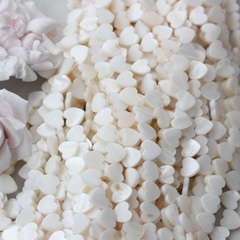 Перламутр натуральный, матовый, в форме сердца 11 мм, 1 нить ПР113