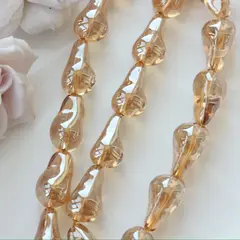 Бусины стеклянные, бежевый с покрытием, фриформ 22*13 мм, 1 бусина, МК045