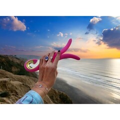 Gvibe 3 Pink Gift Box - Вибратор для разных зон, 18х3.5 см (розовый)