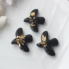 Подвеска фарфоровая Птичка (черный с золотом) 34*42 мм S041