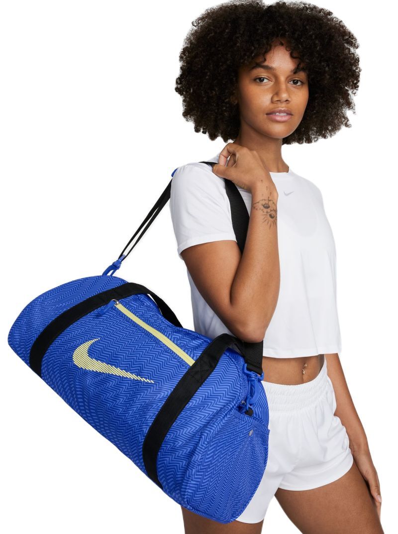 Nike gym duffel discount