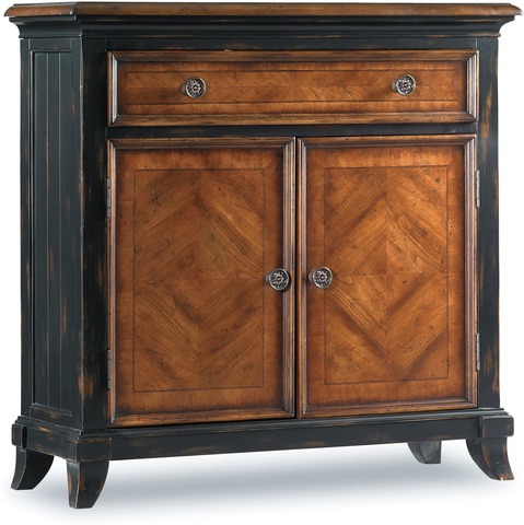 Hooker Furniture Living Room Wingate One-Drawer Two-Door Chest