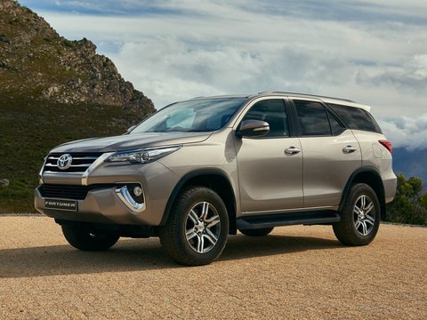 Чехлы на Toyota Fortuner 2015–2023 г.в.