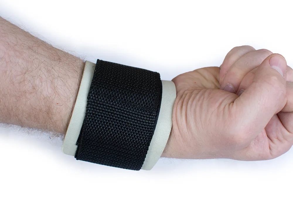 напульсники для тяжелой атлетики