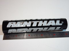Накладка руля Renthal 25см чёрная