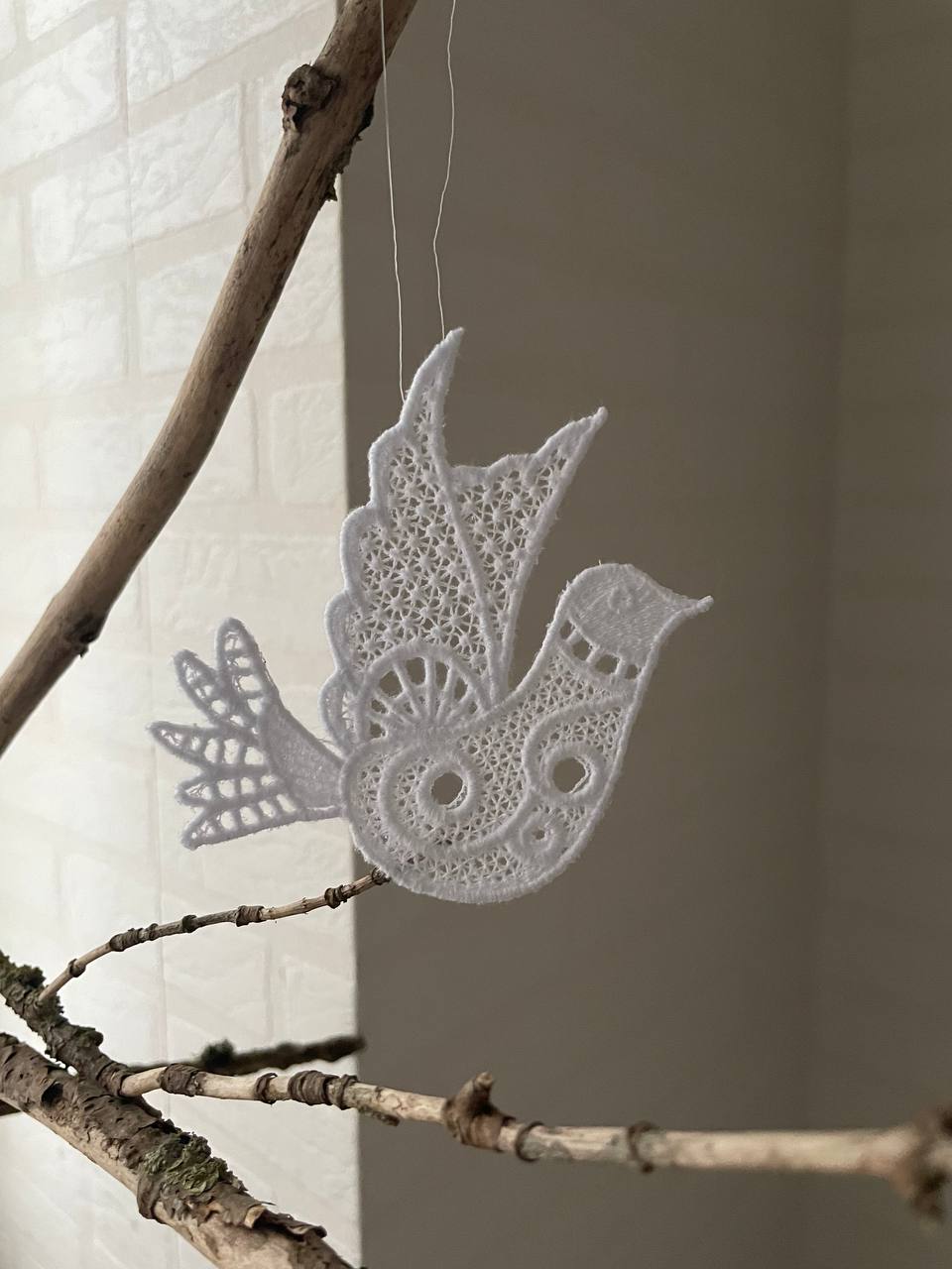 Птичка. Подвеска кружевная NYK-25017P