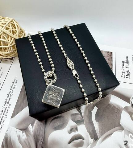 Колье-цепочка с подвеской игральный кубик в стилистике CHROME HEARTS