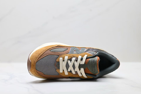 New Balance 990 'Sculpture Center' 