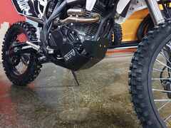 Пластиковая защита KTZ для мотоцикла  ZUUMAV FX CR300P (174FMN) 2023