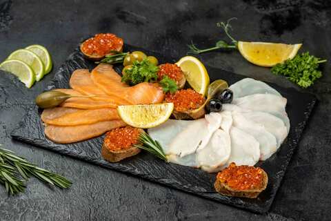 Закуска из рыбной нарезки