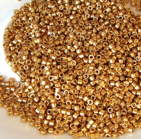 DB-1832 Бисер цилиндрический Миюки делика 11/0 /Miyuki delica 11/0 Duracoat Galvanized Gold