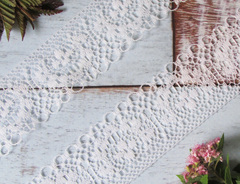 Кружево-трикотаж, ш. 4,2 см.