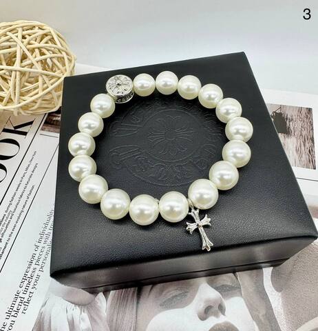 Браслет из жемчуга c подвеской крест style CHROME HEARTS