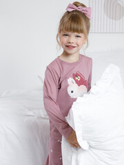 пижама  для девочки  К 1606/морозная вишня,зайки на поляне