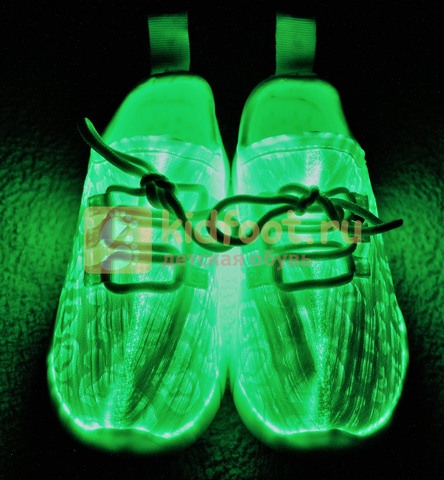 Светящиеся кроссовки с USB зарядкой на шнурках, цвет белый, светится верх. Изображение 4 из 23.