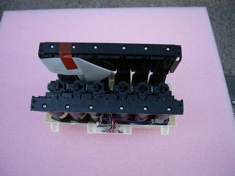 Станция подачи чернил HP DJ T610/620/770/790/1100/1120/1200/1300/7100 (Q6683-60188)