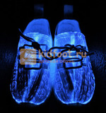 Светящиеся кроссовки с USB зарядкой на шнурках, цвет белый, светится верх. Изображение 5 из 23.