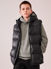 Жилет утепленный с капюшоном для мальчика Next Q96-674, Черный