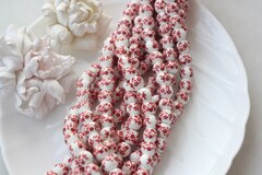 Бусина Шарик, керамика, белая с красной росписью, 8 мм, 1 нить, К149