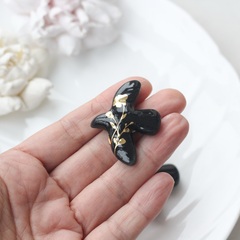 Подвеска фарфоровая Птичка (черный с золотом) 34*42 мм S041